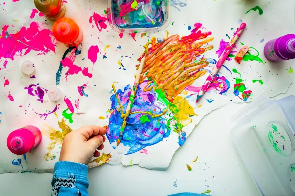 kid painting