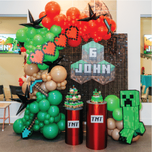 minecraft balloon display for 6 year old boy's birthday party