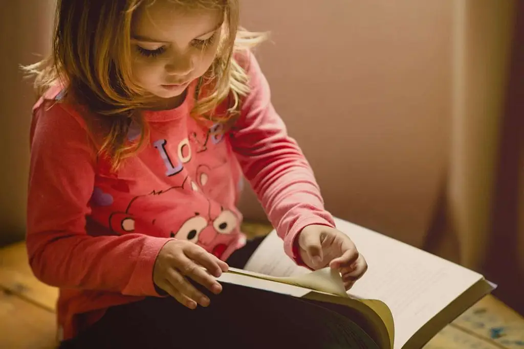 kids reading