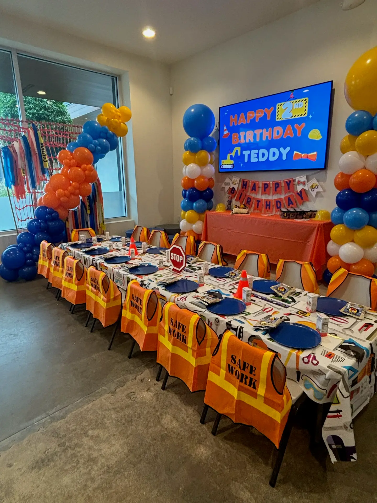 construction themed toddler birthday party at indoor playground in sandy springs, ga