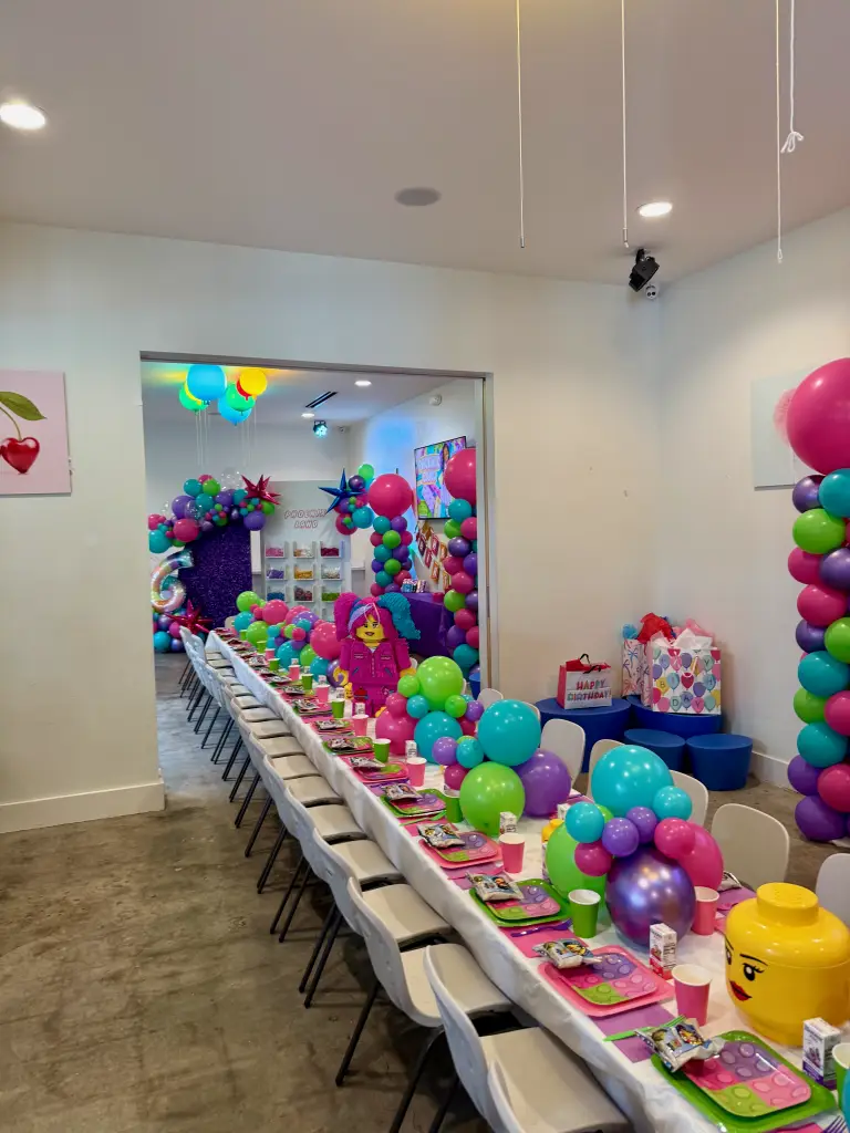 large private party room for 50 five year old kids at indoor playground in sandy springs ga